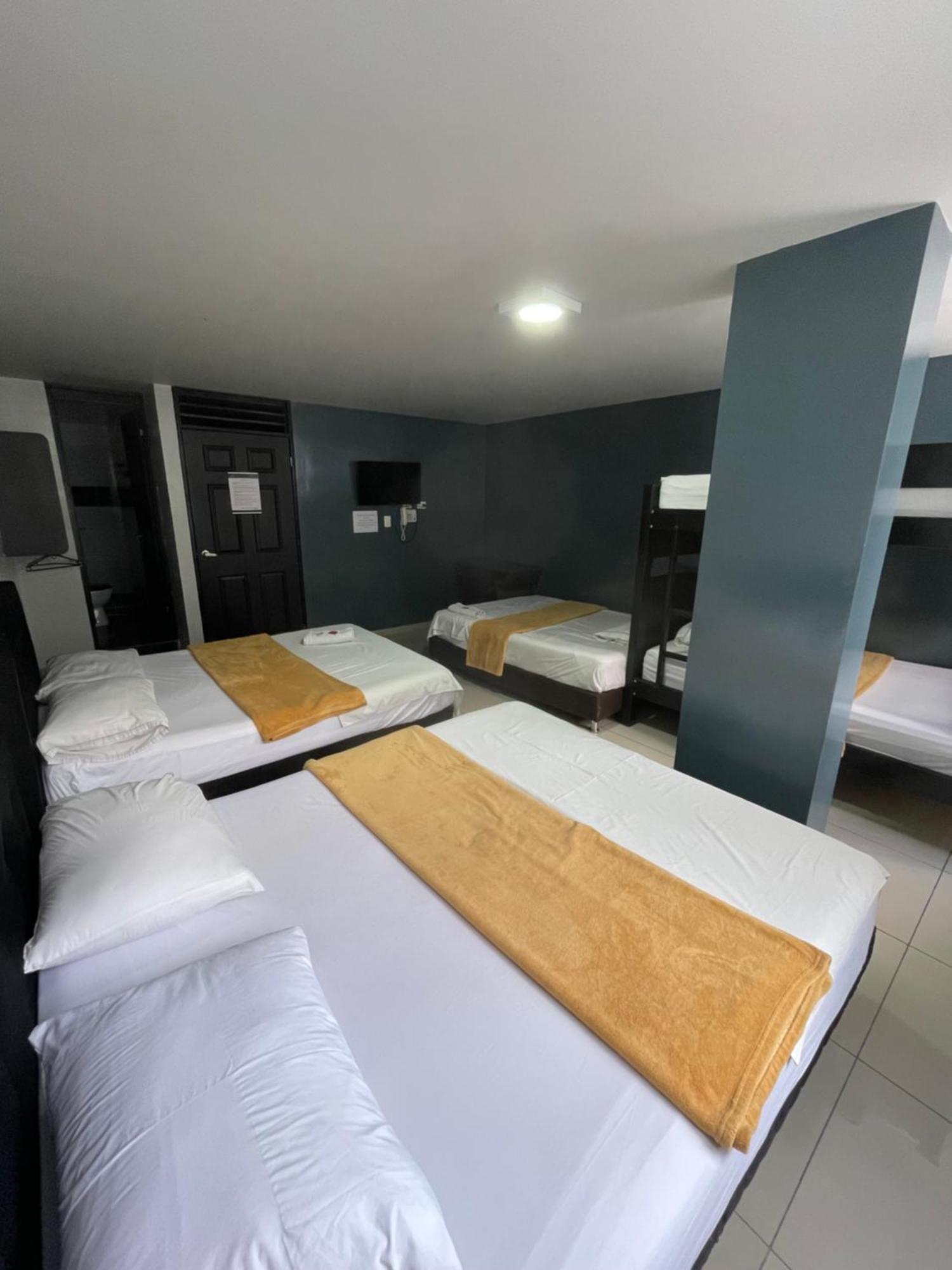 Hotel Escorial Ibague Bagian luar foto