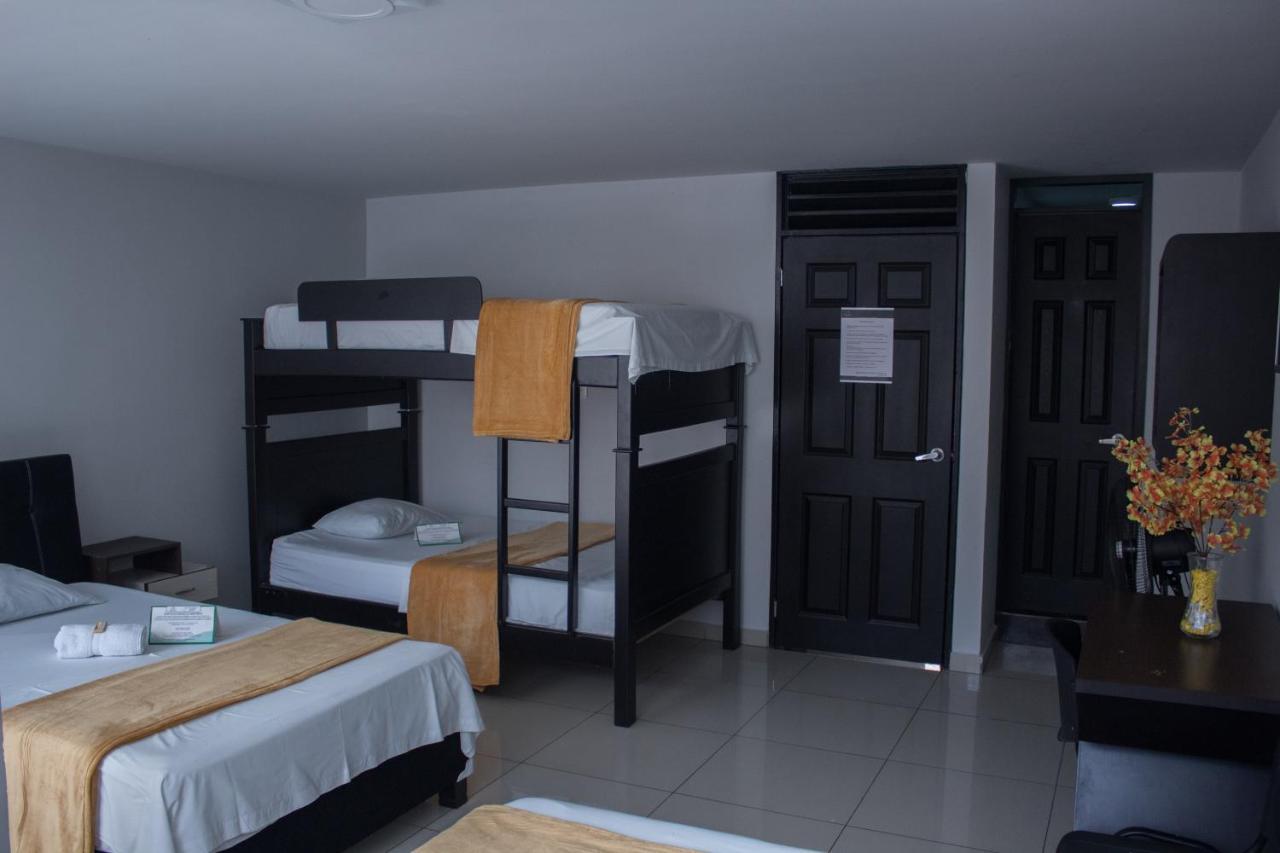 Hotel Escorial Ibague Bagian luar foto